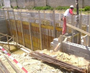 Costruzione-lotto-appartamenti-Lecce-Scardino-Costruzioni-gettata-muratura-seminterrato-3