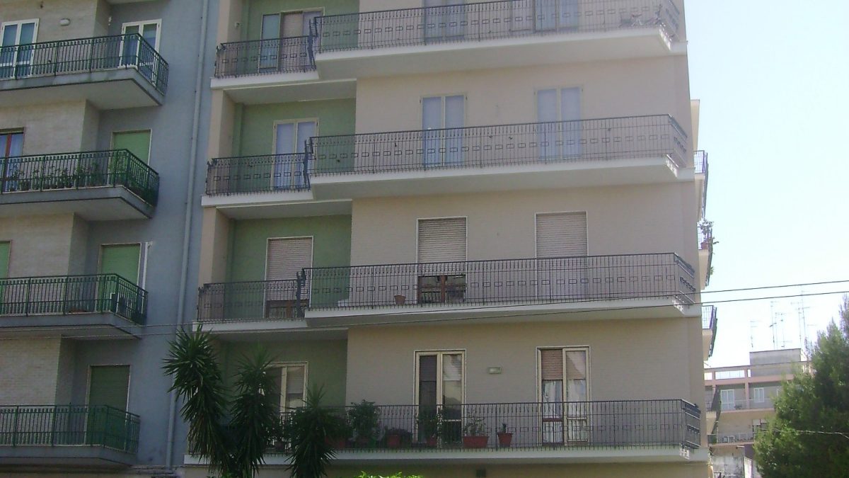 Ristrutturazione-edificio-condominiale-lecce-prospetto-scardino-costruzioni