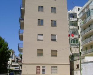 Ristrutturazione-edificio-condominiale-lecce-retroprospetto-scardino-costruzioni